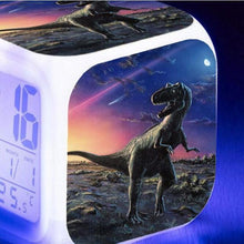 Laden Sie das Bild in den Galerie-Viewer, Jurassic Park Dinosaurier Digital Wecker mit Uhr kaufen - Dinosaurier.store