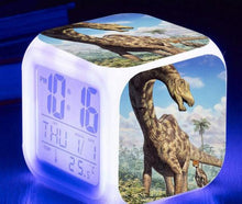 Laden Sie das Bild in den Galerie-Viewer, Jurassic Park Dinosaurier Digital Wecker mit Uhr kaufen - Dinosaurier.store