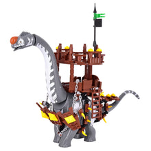 Laden Sie das Bild in den Galerie-Viewer, Jurassic World Titanosaurus mit Mount Klemm-Baustein Spielzeug Set