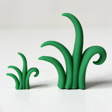 Laden Sie das Bild in den Galerie-Viewer, 20teiliges Torten Kuchen Topper Deko Set mit Dino Figuren und Zubehör