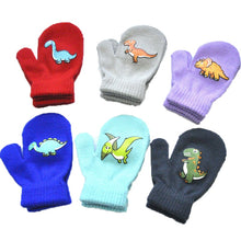 Laden Sie das Bild in den Galerie-Viewer, Warme Winter Kinder Handschuhe mit Dino Motiv kaufen - Dinosaurier.store